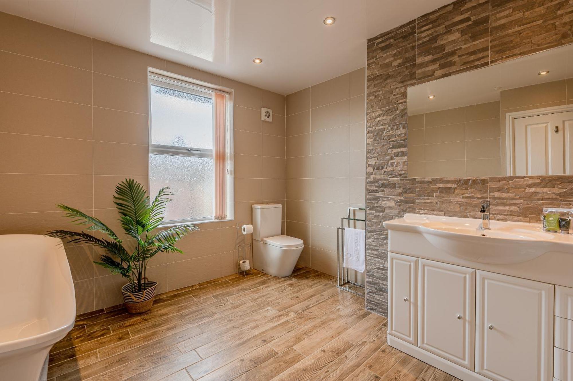 Rosemill - Large Pet Friendly Home With Off Road Parking Whitby Exteriör bild